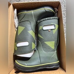 BOGS Dark Green Multi Rain Boots